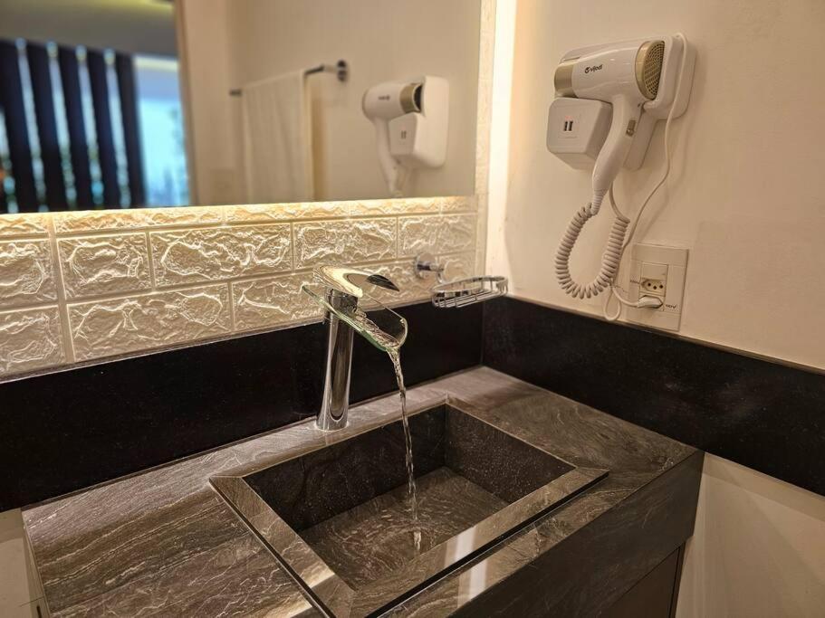 Apto Novo No Centro De C/garagem Apartamento *